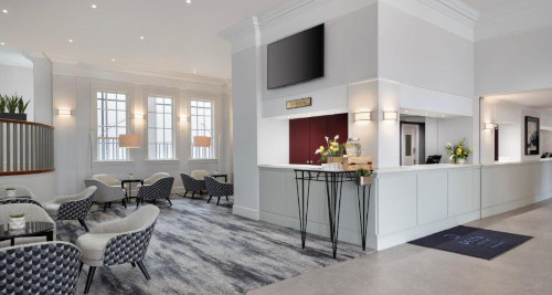 holiday inn express terminal 5, Windsor